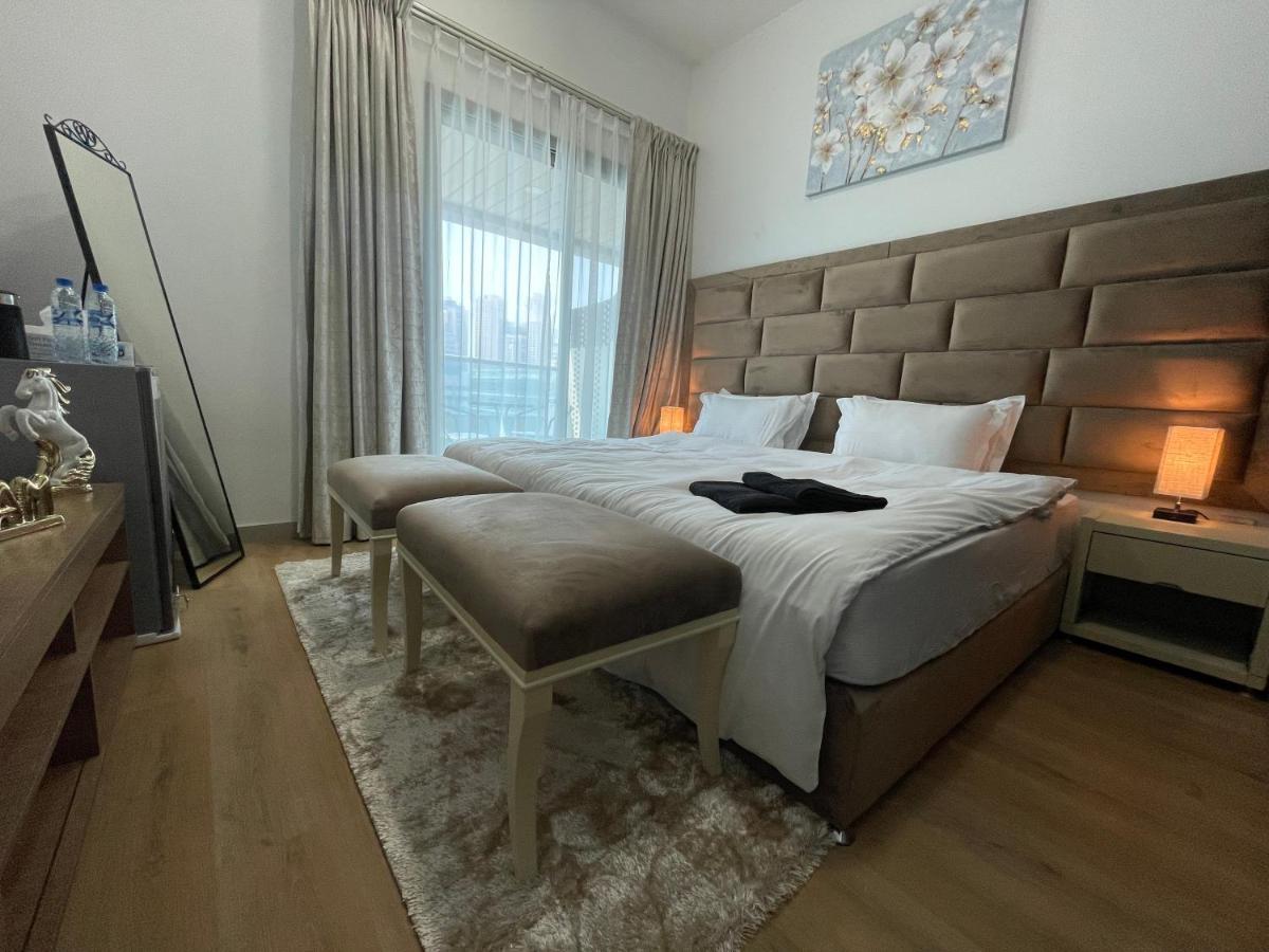 Private Gorgeous Room With Marina View With Shared Kitchen 두바이 외부 사진